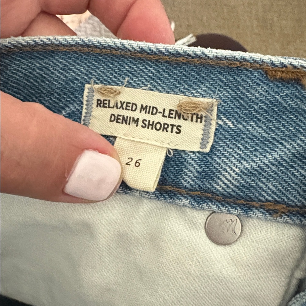Madewell 100 % Cotton Shorts Relaxed Mid- Length Denim Shorts Size 26 - Picture 3 of 6